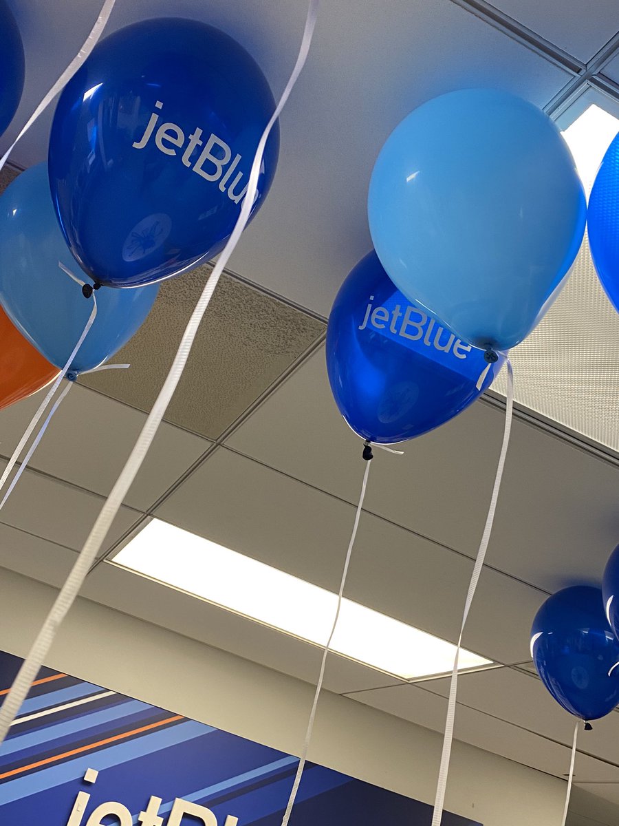 KimberleyAnn72's tweet photo. Happy Birthday @JetBlue from BDL!!
#BDL #JetBlueBDL #FUN #20yearsoftakeoff https://t.co/aUVjQZVbYt