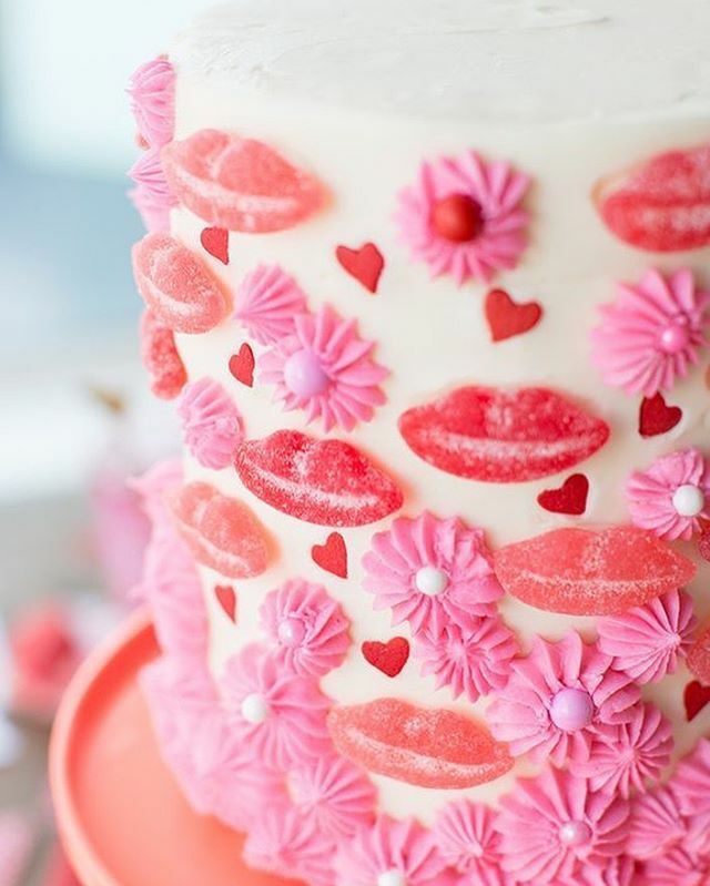 I’m literally a marketers dream because no matter what this week always seems to make me so giddy... and full of love for everyone and everything - ha! Watch out if I see you this week because you are going to get a big old grab and a smooch! #sorrynotso… ift.tt/2vnDavA