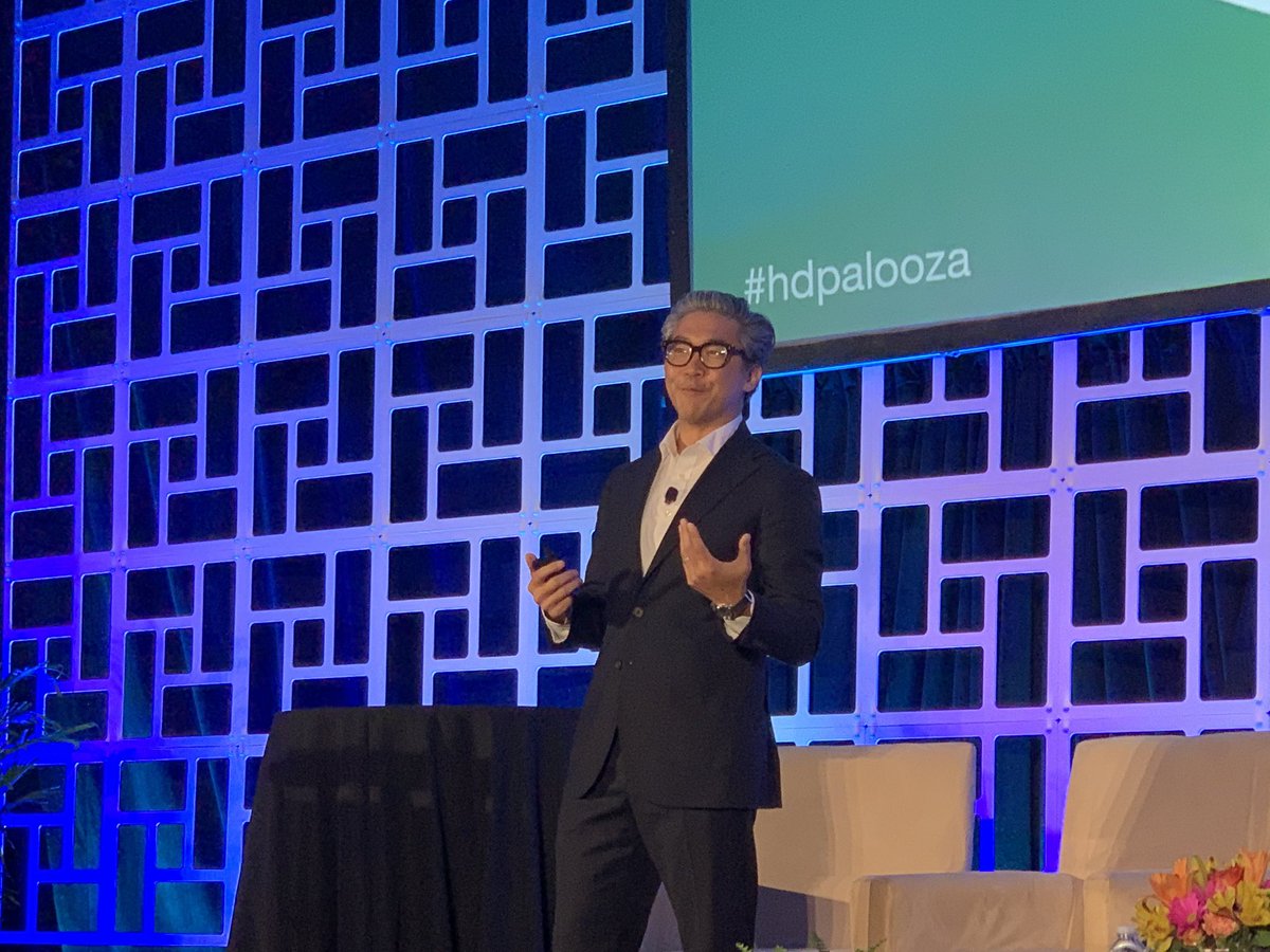 hdpalooza's tweet image. “Bad design is the biggest threat to the future of health care” - @BonKu talks about the design challenges negatively shaping patient and practitioner experiences. #hdpalooza
