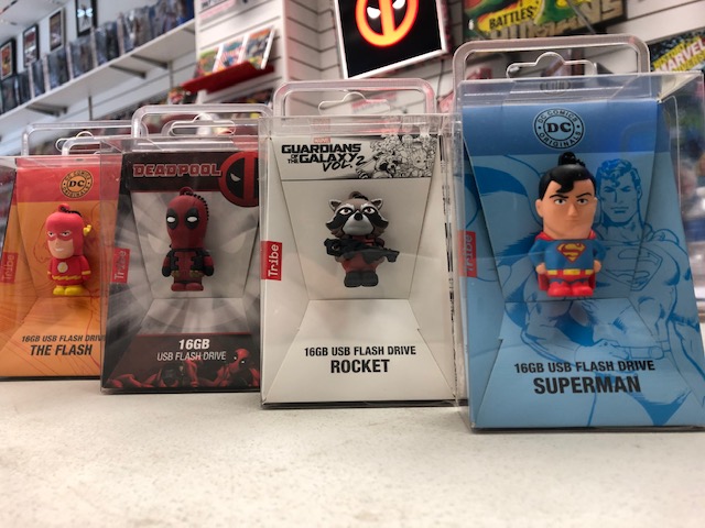 frogbroscomics's tweet image. #deliveryday we've got RICK AND MORTY ACTION FIGURES! POPS - BB8 and THE NOTORIOUS B.I.G and... SUPER HERO FLIPIN' FLASH DRIVES!!!
#MEMORYSTICK #SUPERHEROMEMORYSTICK #RICKANDMORTY #FUNKO