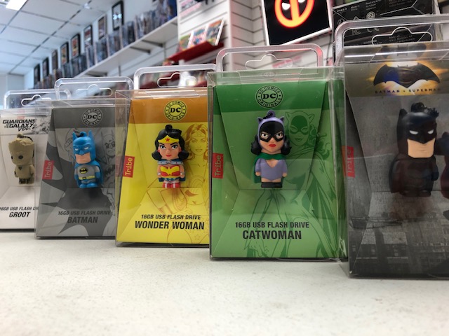 frogbroscomics's tweet image. #deliveryday we've got RICK AND MORTY ACTION FIGURES! POPS - BB8 and THE NOTORIOUS B.I.G and... SUPER HERO FLIPIN' FLASH DRIVES!!!
#MEMORYSTICK #SUPERHEROMEMORYSTICK #RICKANDMORTY #FUNKO