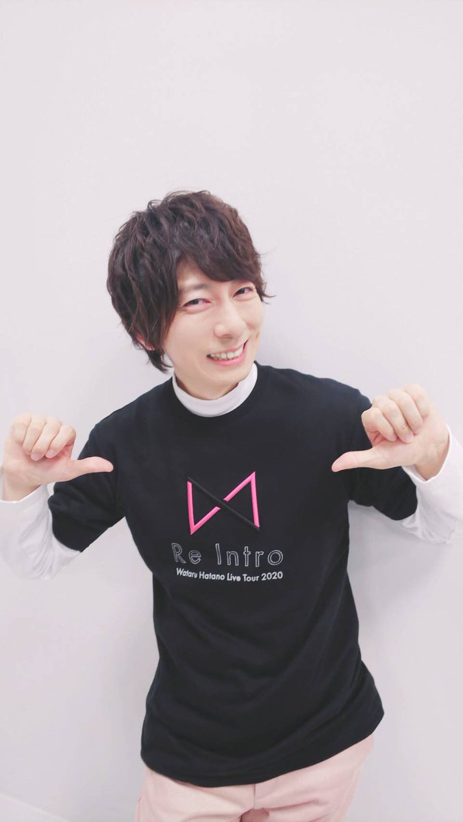 羽多野渉 公式 Line Live観てくださった皆さん ありがとうございました 刺繍の入ったライブtシャツ ぜひゲットしてくださいませ そして今回のライブツアー 生バンド さんに演奏して頂きます ありがたい事です 今までとの変化も前のめりで