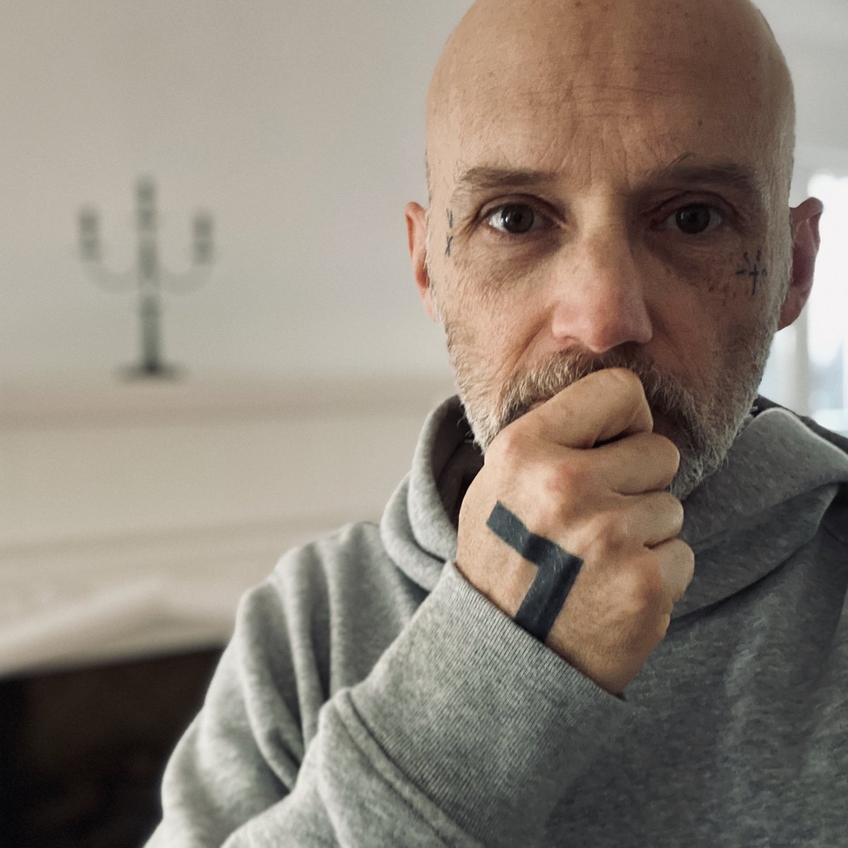 thelittleidiot's tweet photo. It might sound strange, but i like getting older. And rather than driving myself insane trying to look or be younger, i think it’s generally healthier to accept ageing. https://t.co/ugQKpPk7Wt