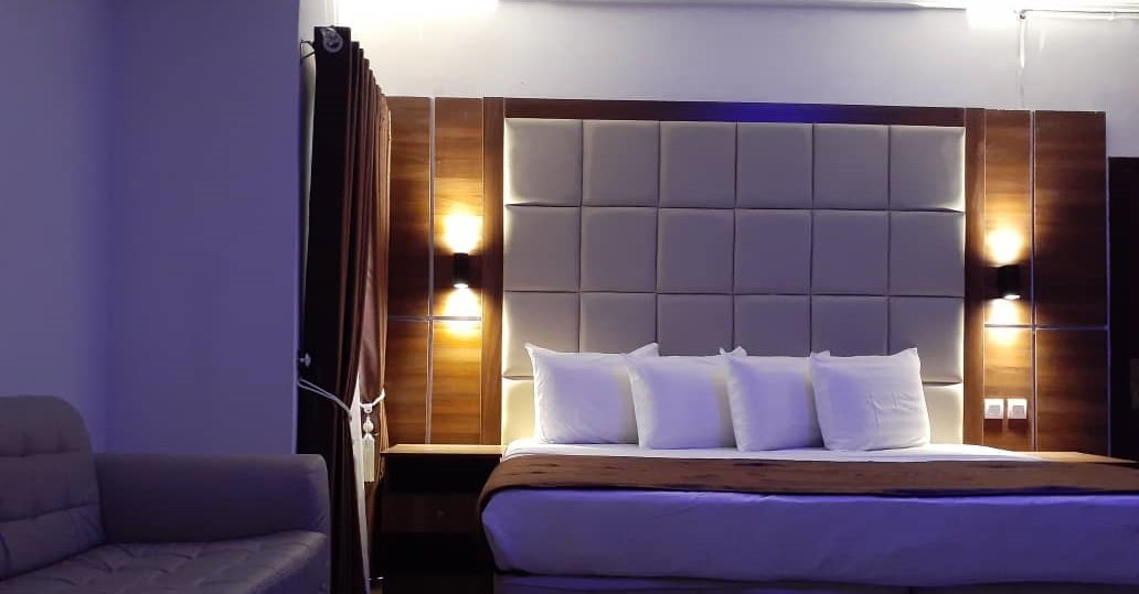 nitestay's tweet photo. With as low as N12,000 you can check into Presken Hotel Freedom Way, #Lekki.

Book on: https://t.co/uu1szEYcLK
Or call: 0813-156-1560

#HotelsinLekki
#HotelsonNitestay
#Hotels https://t.co/Fd01DydhK7