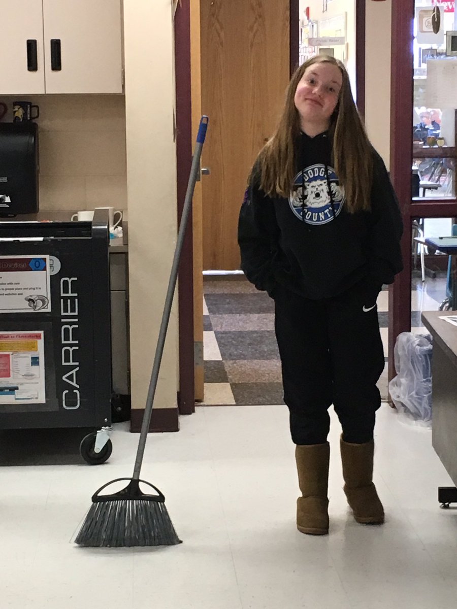 MrEvjen's tweet photo. When students get a broom stick to stand on their own! π§Ή #shesgotskill #5thgradescience #broommagic #patienceleadstoperfection #5thgradeskills https://t.co/LLCOo8L2fy