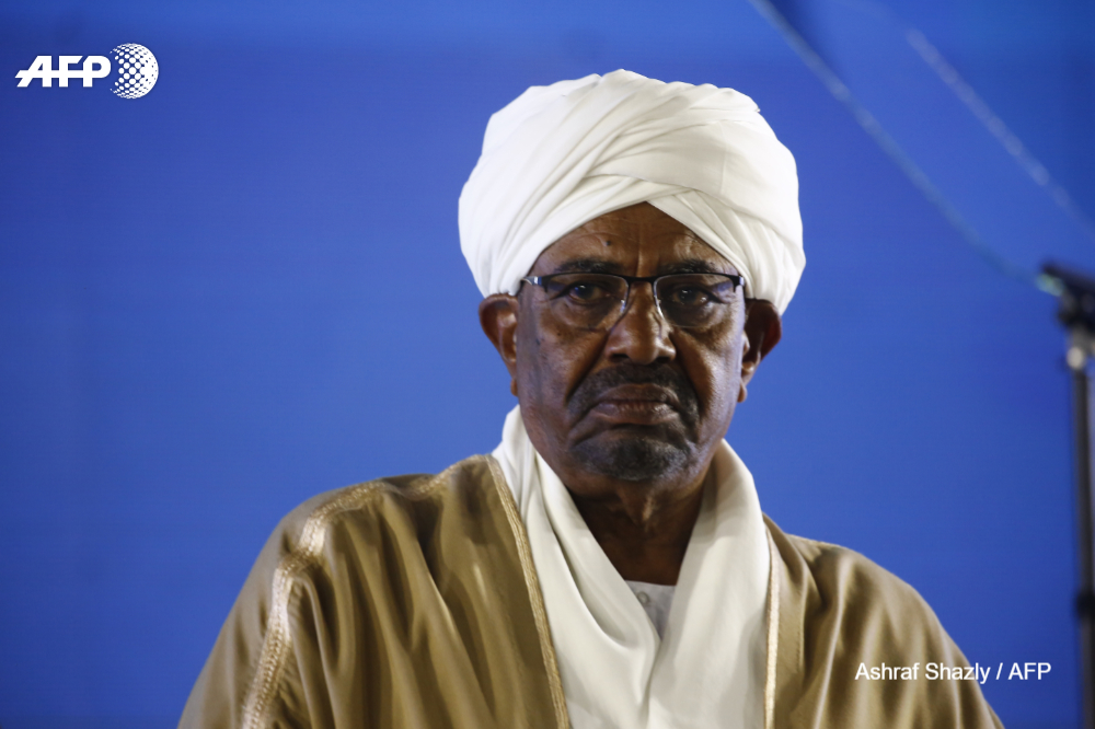 #UPDATE Sudan has agreed to hand over ousted autocrat Omar al-Bashir and others to the International Criminal Court for alleged war crimes in Darfur, a top official of the new ruling body says #Bashir