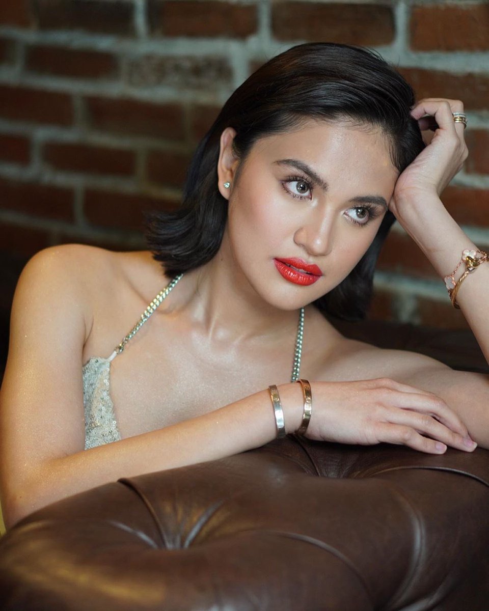 [Instagram Update] | @MyJaps 

JULIE Styled by @melvillesy @sharkktanael for @qurator_studio Hair by @renzpangilinan #cristineduquemakeup #makeupbytingduque #tingduquebeauty #makeupartistph #promakeupartist #endorsement #beauty #soon Thank you @bembee @artistcenter

© tingduque