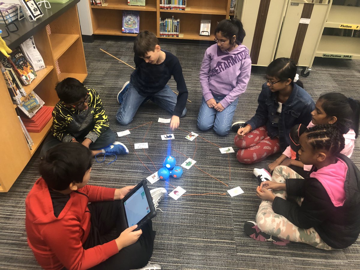 mhearns_class's tweet image. Food webs and coding #learningisfun @JEFlemmer @mcleodl  #fisdelemsci @RiddleElem