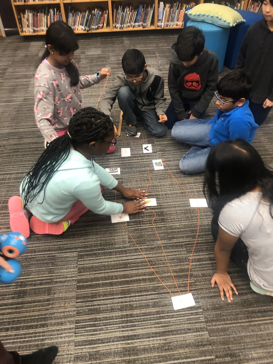 mhearns_class's tweet image. Food webs and coding #learningisfun @JEFlemmer @mcleodl  #fisdelemsci @RiddleElem