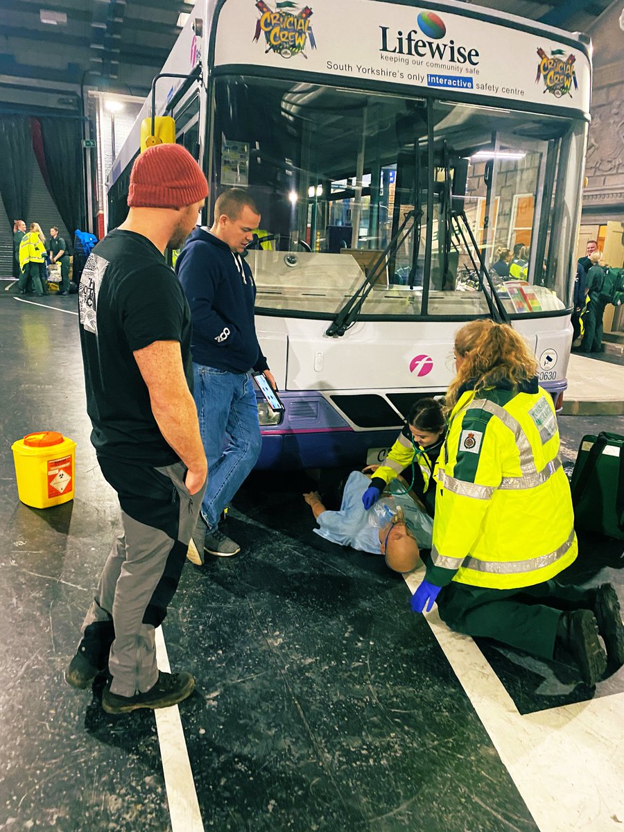 Great to see our Alumni and Peer Coaches working together supporting 2nd year students <a href="/peer_shu/">SHU Peer Coaches</a> @LifewiseCentre