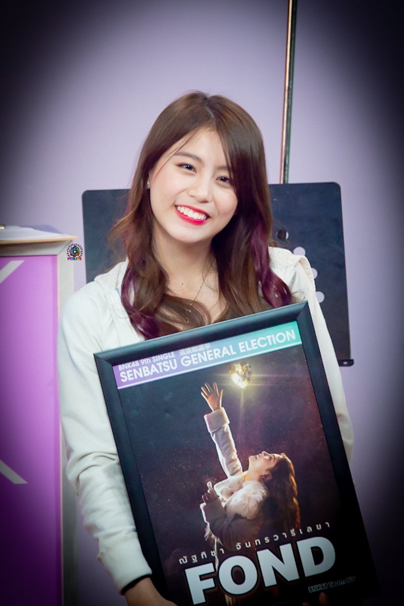 Miru48gallery's tweet photo. ส่วนหนึ่งความน่ารักของเจ้าฟ้อนด์
#FondBNK48
#ตู้ปลาวันนี้
#BNK48DigitalLiveStudio
#BNK48 https://t.co/8i120EJGbr
