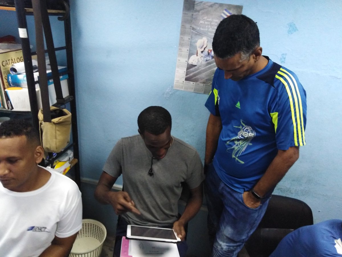 ciget_gtnmo's tweet image. Se desarrolla inspección sobre Seguridad Informática en el #CIGETGuantánamo. Los especialistas del #MINCOM y la #OSRI chequean cumplimiento de regulaciones para garantizar el uso eficiente y adecuado de las tecnologías de información y las comunicaciones. #CITMA #AENTA #IDICT