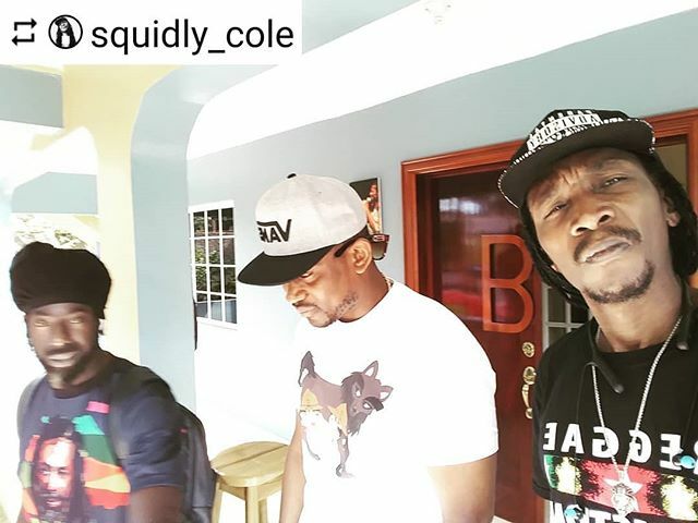 1EmpressK's tweet photo. Big up @squidly_cole studio settings with @bujuofficial & @busysignal_turf
#ReggaeReflection in the mix ❤💛💚 #RepostBy
@squidly_cole
...
Juss pass thru..studio
Link up sojas @bujuofficial & @busysignal_turf a movements
same speed...#tuesday in #kingston https://t.co/PspnLRlpnQ https://t.co/4TANSMBpas