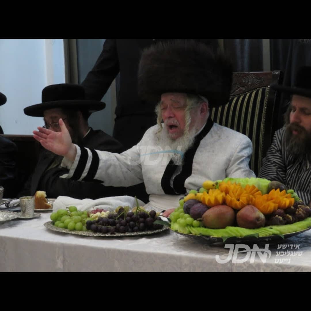 KretchnifUk's tweet photo. #Kretchnif #kretchnifsiget #rebbe #grandrabbi #Rabbi #chossid #tzadik#chassidic#inspirational#Torahjews#Jerusalem#chasidim#jews#global#Israel#Jerusalem#Antwerp#London#StamfordHill#Edgware#GoldersGreen#Hendon#Manchester#tosh#NewYork#Williamsburg#boroughPark#Monroe#monseyny https://t.co/9eBlpWHPqL