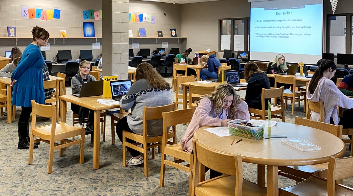 We’re getting in a little Shakespeare this morning with theater class! <a href="/SiegelHighStars/">Siegel High School</a> <a href="/SiegelTheatre/">aprilgunter</a> #StarsShine #MovingBeyond