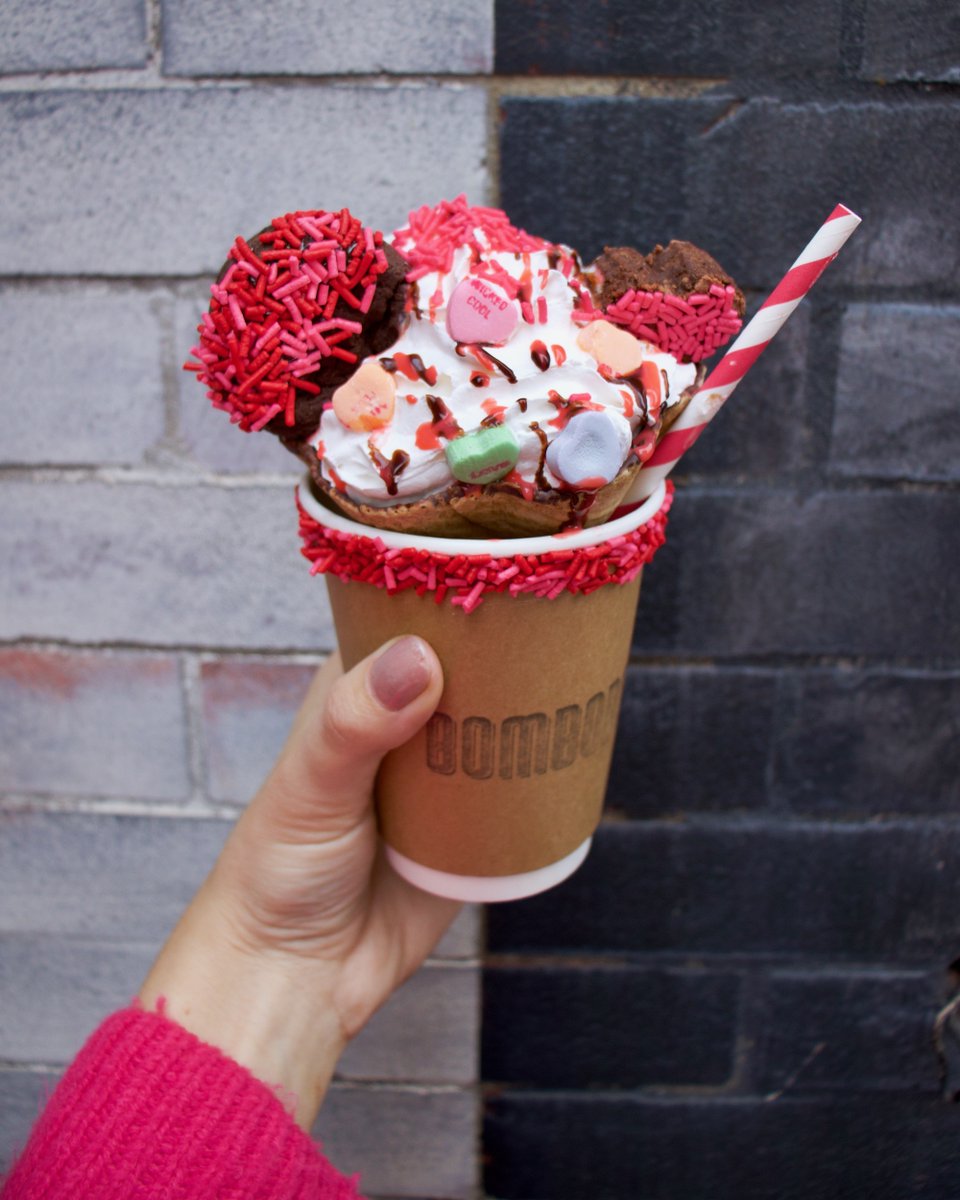 BomboBar's tweet image. HEATING things up this Valentine's Day season with our Loveaholic specialty Hotter Chocolate only available until 2/16. 🌹☕️💕 #ShowUsYourBombos #HotterChocolate #Chicago #ValentinesDay #BomboBar bit.ly/2SiZhMT via @ChicagoParent