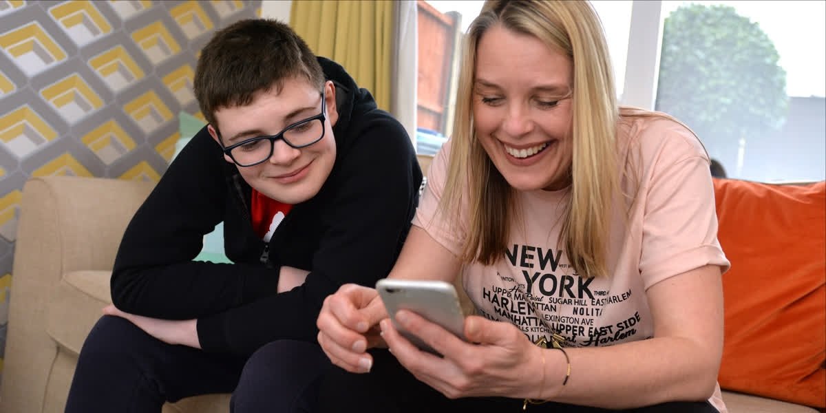 Do you have Limb girdle muscular dystrophy? <a href="/Sarepta/">Sarepta Therapeutics</a> is looking for people with #LGMD to take part in some research during January and February. Answers will be anonymised and you'll receive £100 for your time. For more information, please email kena_rotthier@suazioresearch.com.