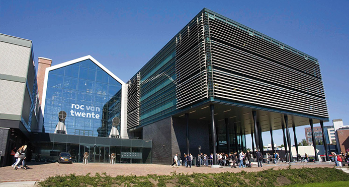 .<a href="/rocvantwente/">ROC van Twente</a> schakelde, twintig jaar geleden, als één van de eerste Twentse onderwijsinstellingen TReNT in om dark fiber aan te leggen. Een wijze keuze bleek achteraf. Lees hier het klantverhaal: trentglasvezel.nl/klant-aan-het-…