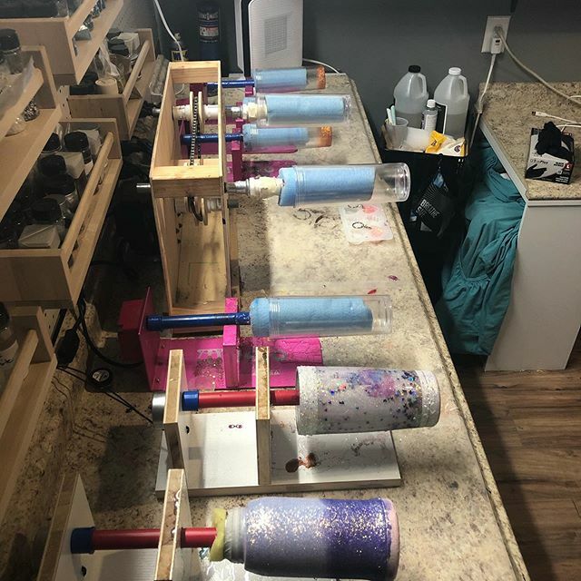 SHullDesigns's tweet photo. All eight turners spinning and keychains curing plus tee designs cut, more cups prepped and cup designs finalized. Getting ready to clean house, do laundry, go to the grocery store, then pick up the kids and come back and get some more done! I have anoth… https://t.co/bN2XvKPhDz https://t.co/qdNbdMzUew