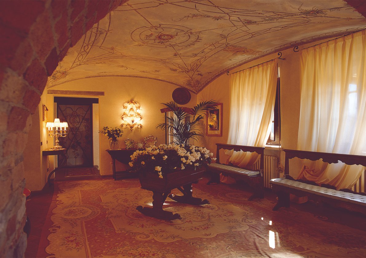 studiolanoce's tweet photo. Ristrutturazione di una vecchia casa di campagna del 18° Secolo a #firenze #toscana
Progettazione architettonica e d'interni, restauro, Art &amp; Decor ed arredamento esclusivamente made in Italy
#studiolanoce #architecture #design #interiordesign #furniture #madeinitaly #luxuryhomes https://t.co/AuEFGD6hch