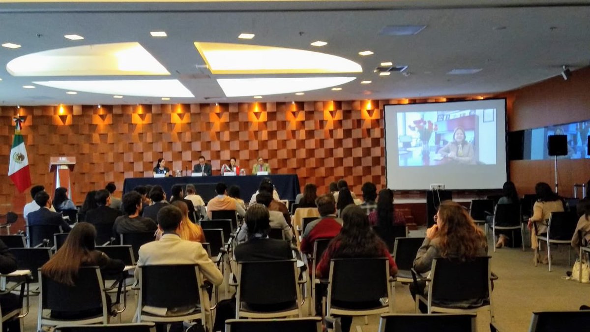 Se inaugura en la <a href="/SRE_mx/">Relaciones Exteriores</a> la Consulta “Jóvenes de México por la Biodiversidad” con palabras de <a href="/CamilaZepedaL/">Camila Zepeda</a>, Amelia Arreguín de GYBN, Rodolfo Godínez de <a href="/SEMARNAT_mx/">SEMARNAT México</a> y <a href="/HesiquioBenitez/">Hesiquio Benitez</a> de @Conabio. También tuvimos un video de bienvenida de la Subse <a href="/marthadelgado/">Martha Delgado</a> #Post2020