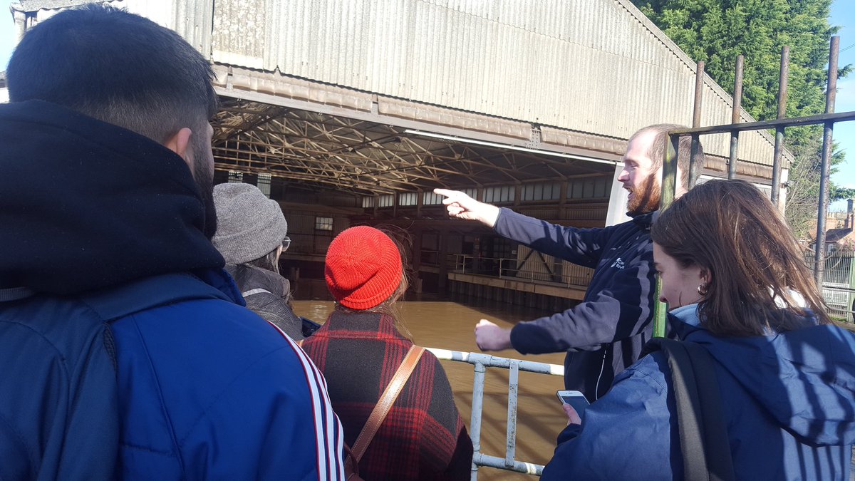 CRTExplorercc's tweet image. Really interesting day in Newark with 3rdyr architecture/landscape students @sheffielduni planning a theoretical HQ, thinking what we&apos;d need plus how to reflect #lifesbetterbywater. Can&apos;t wait to see what they come up with. . . . @CRTYorkshireNE @CRTExplorers @CRTEastMidlands