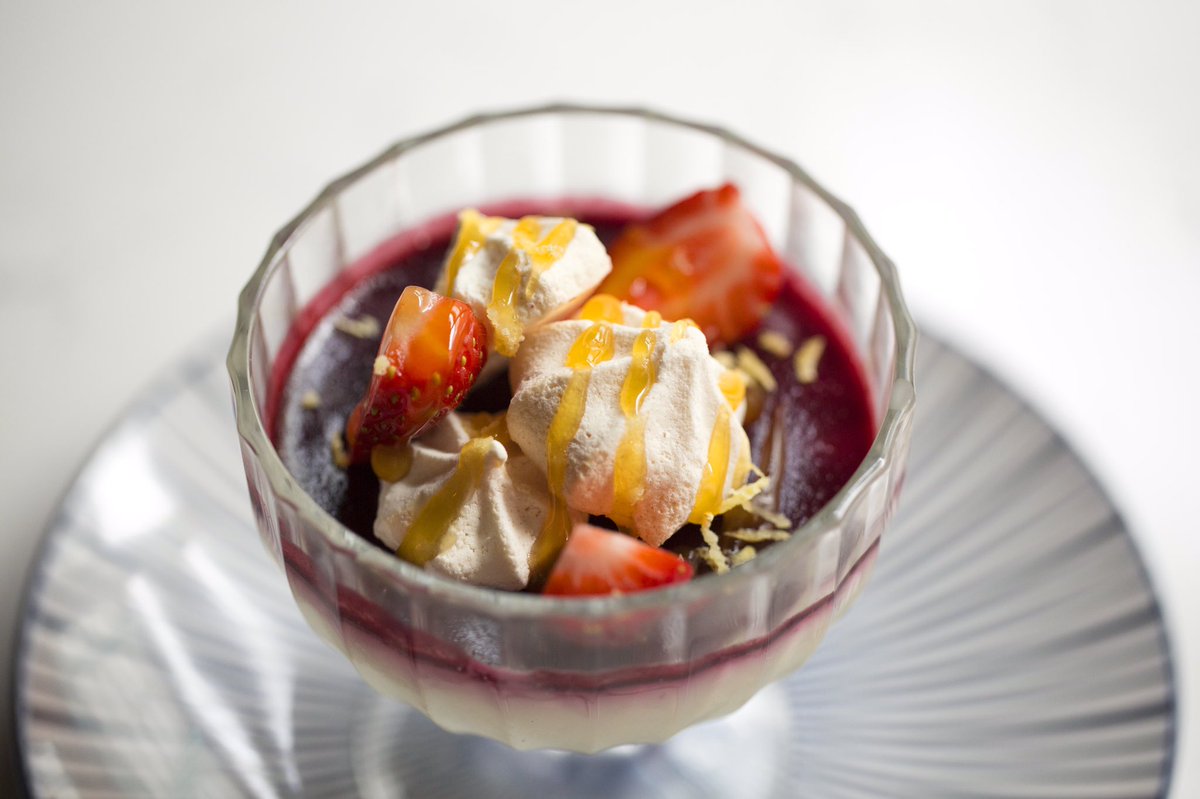 Open at 5pm for dinner and drinks. 😎