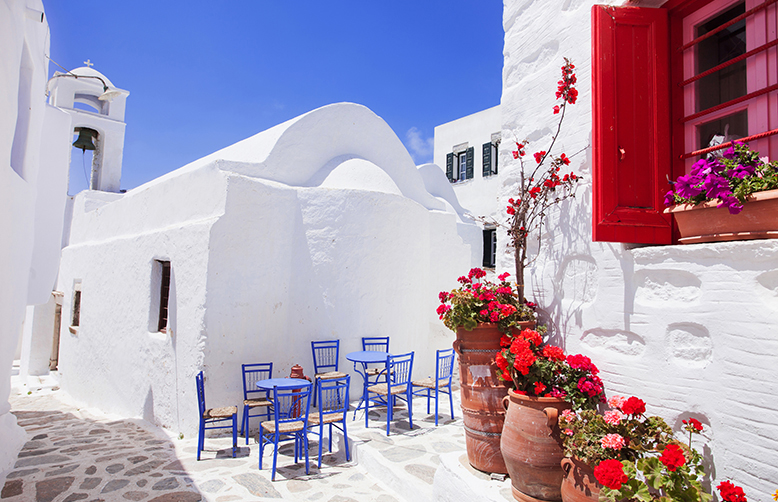jackiedeburca's tweet photo. #Amorgos a Greek island, which is a wonderful inspiration for artists &amp; visitors, who love its nature and lifestyle, just like the old days https://t.co/4zr5gH9ptq