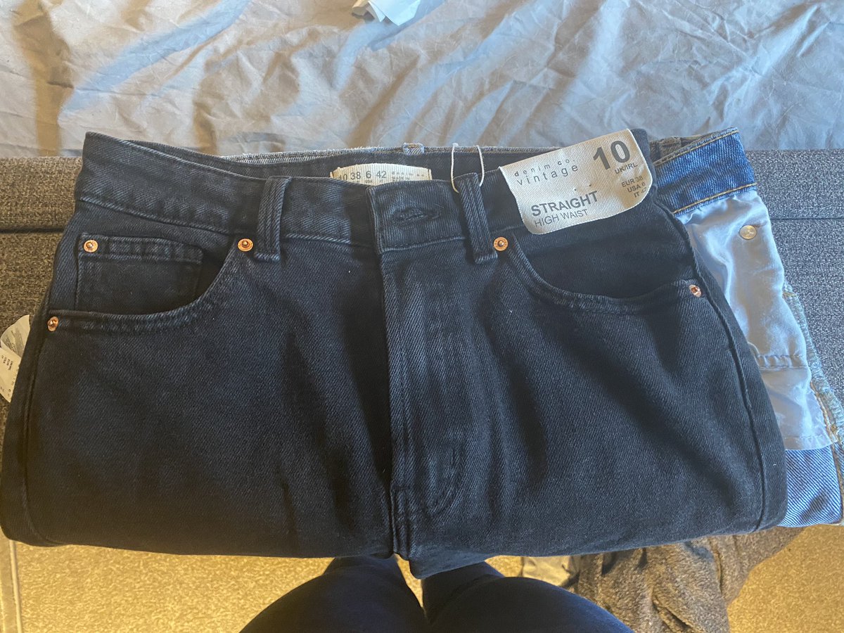 vmckenziex's tweet photo. @Primark exactly the same jeans. Exactly the same size... but about 2 inches smaller... are primark having a laugh?! https://t.co/jlzFUyYzfv
