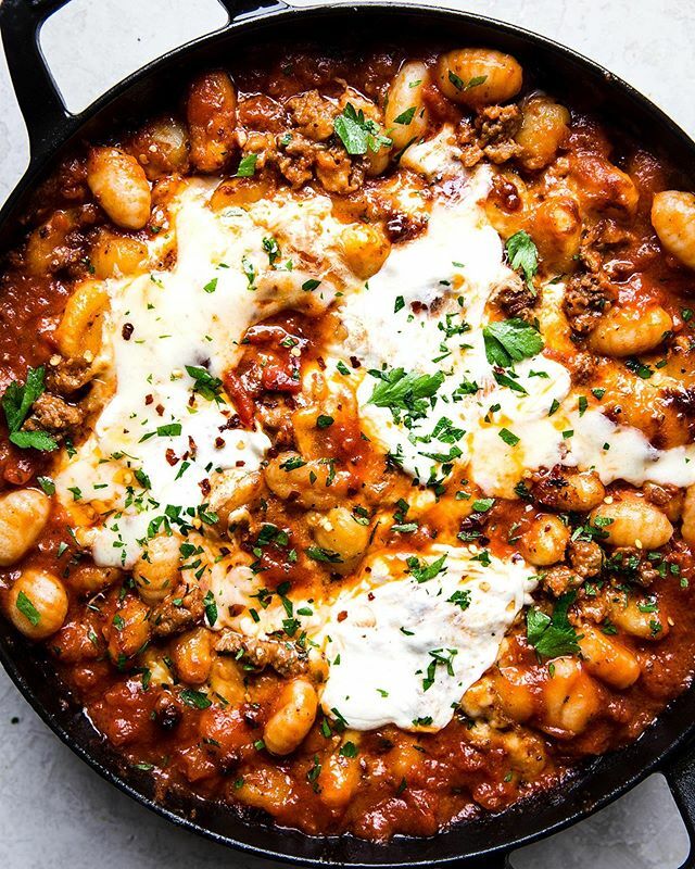 We recently heard anything with tomato sauce is the thing to eat on Valentine’s Day. We get it because of this big pan of pillowy gnocchi surrounded by bubbling pools of mozzarella melting into milky, creamy ricotta cheese and herby tomato sauce—one whif… ift.tt/38krnN5