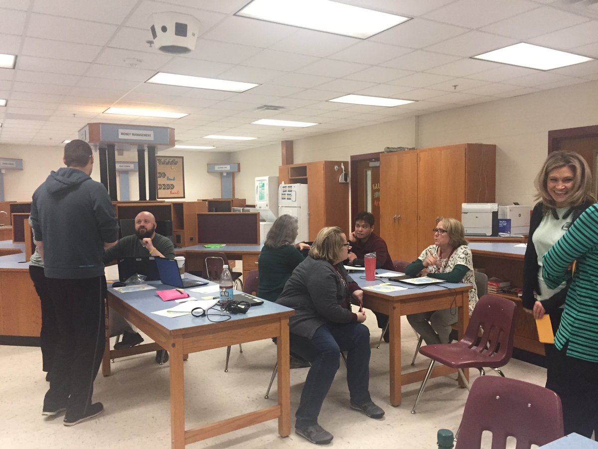 Energized dialogue around strengthening student collaboration practice at Harper Park @LCPS_IF_DOI <a href="/HPMS_Official/">HPMS_Official</a> <a href="/mbwoodford_lcps/">Mary Beth Woodford</a> <a href="/AvdellasL/">Lynne Avdellas</a> @KJoliverMath