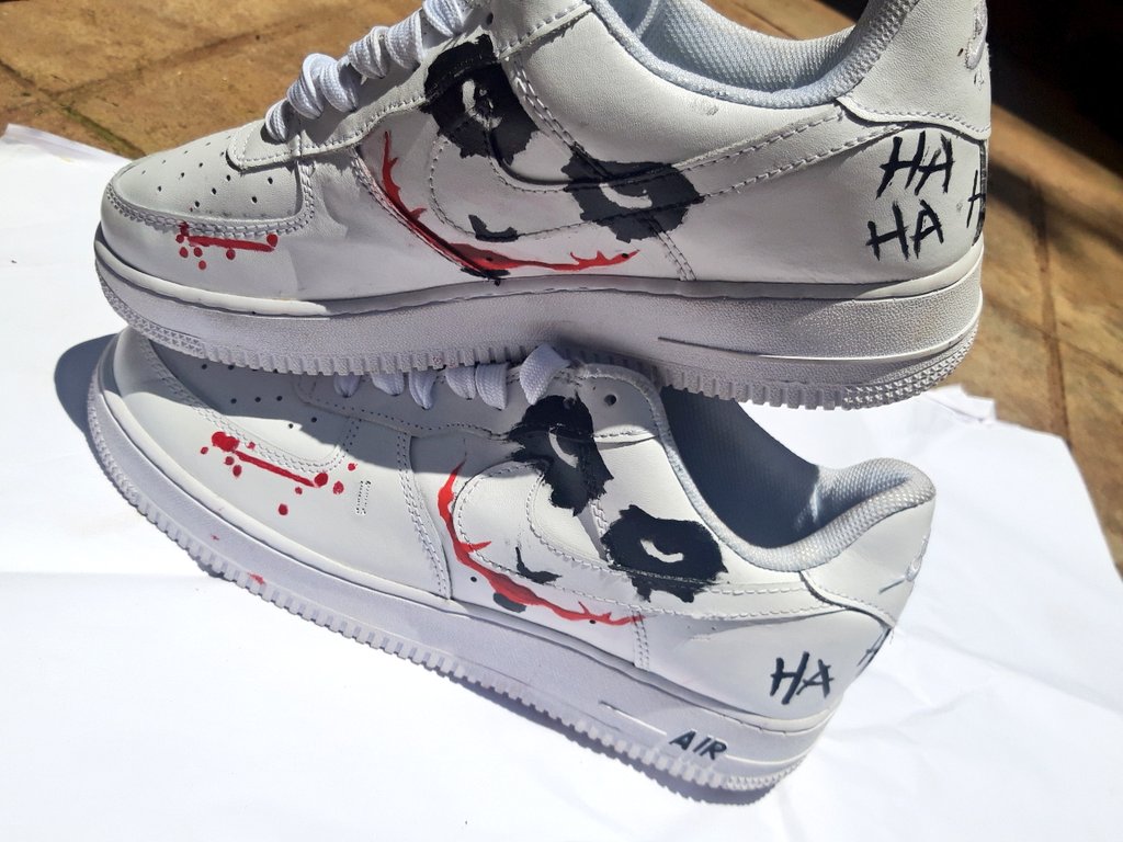 JouceArt's tweet photo. Hit us up for Custom Kicks too
0994403119
#CustomAirForce1s #Customs #Customize #airforceone #Nike #JustDoIt #Art #Artist #Graffiti #paint #Malawi #Africa #Joker #DC #whysoserious https://t.co/TBmW7vY8gC