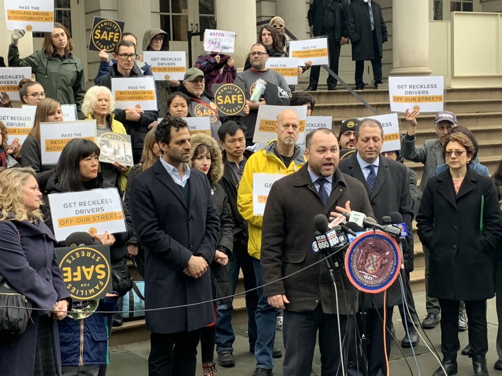 NYC_SafeStreets's tweet photo. “There’s an epidemic of traffic violence in New York City... this is about life or death,” says @NYCSpeakerCoJo. #BootBadDrivers #EndTrafficViolence https://t.co/JUJYjl7upJ