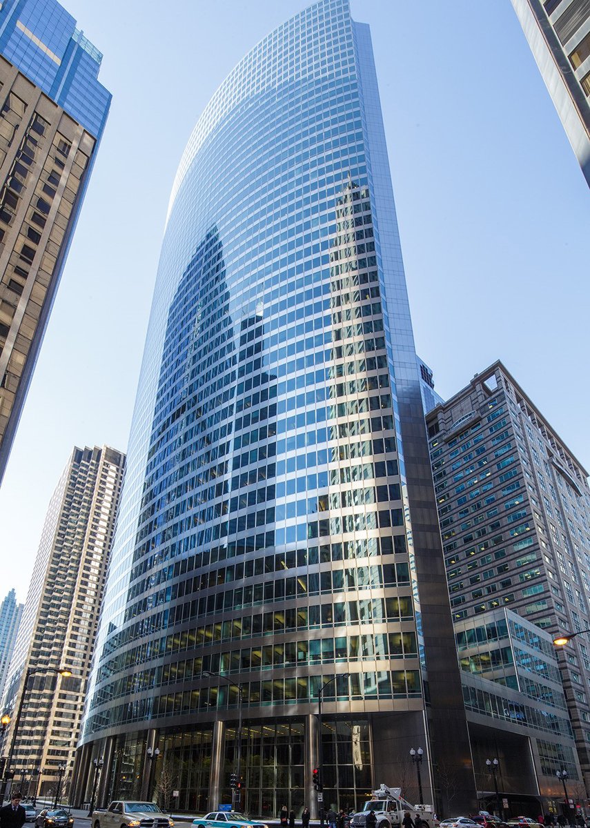 .<a href="/WorkAtIrvineCo/">Work at Irvine Company</a> leases 85,000 square feet at 71 South Wacker to cloud services firm <a href="/imanageinc/">iManage</a>; @CushWakeCHICAGO and @JLLChicago brokered the deal

rejournals.com/irvine-company…