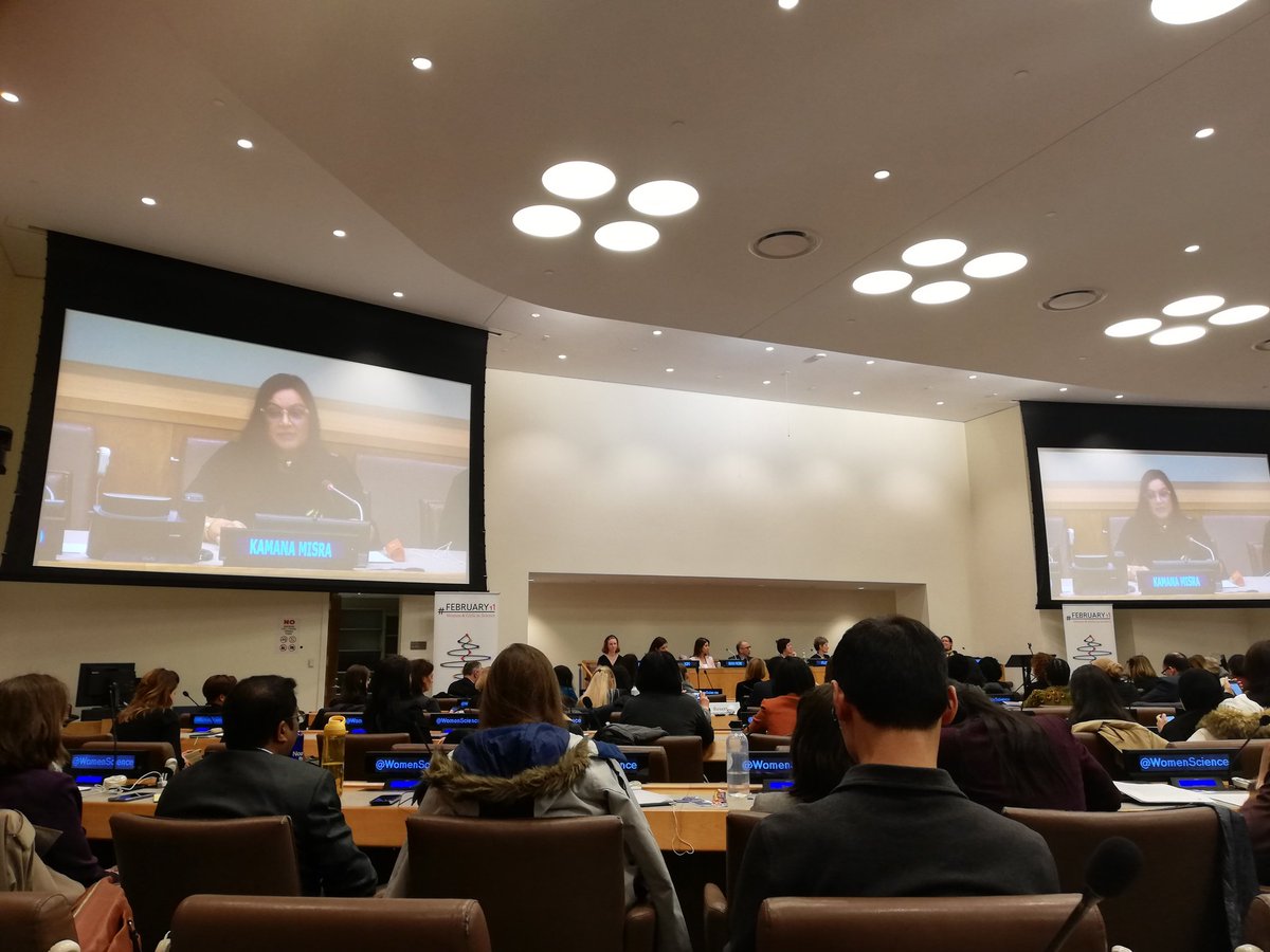 RosariiGriffin's tweet photo. Female participants contributing to the debate about gender parity, the barriers (social, economic, cultural) and lack of opportunities (progression, promotion and visibility) of women in science, including the social sciences and STEM. #ICORSA #UCCRSA #WomenInScience https://t.co/cv0IgInW5O