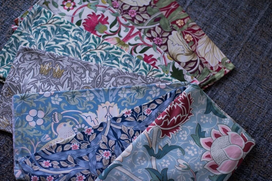 SurreyLinenCo's tweet photo. We have a variety of vibrant cushion covers to add a drop of elegance into your home. Each made from 100% cotton and in William Morris's most famous designs.
#williammorris #williammorrislondon #williammorrisprints #williammorrisgallery #williammorrisdesign https://t.co/SNtjfxu580