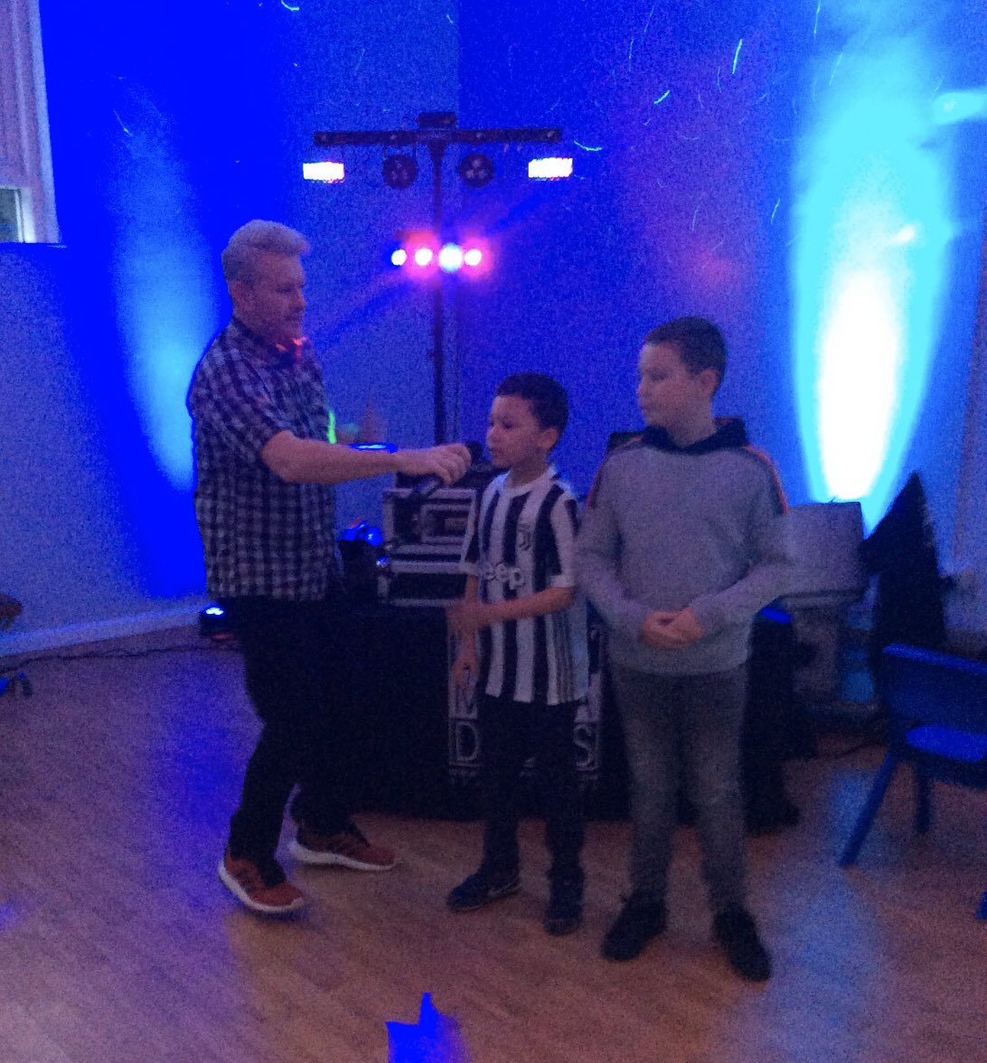 IvesonPrimary's tweet photo. Yr4, Yr5 and Yr6 are having a sing off! Boys vs girls...think the boys might have won that one!π€ π΅ #ks2valentinesdisco #singoff #competing #community #ivesonessentials https://t.co/ZvtBwpDLDR