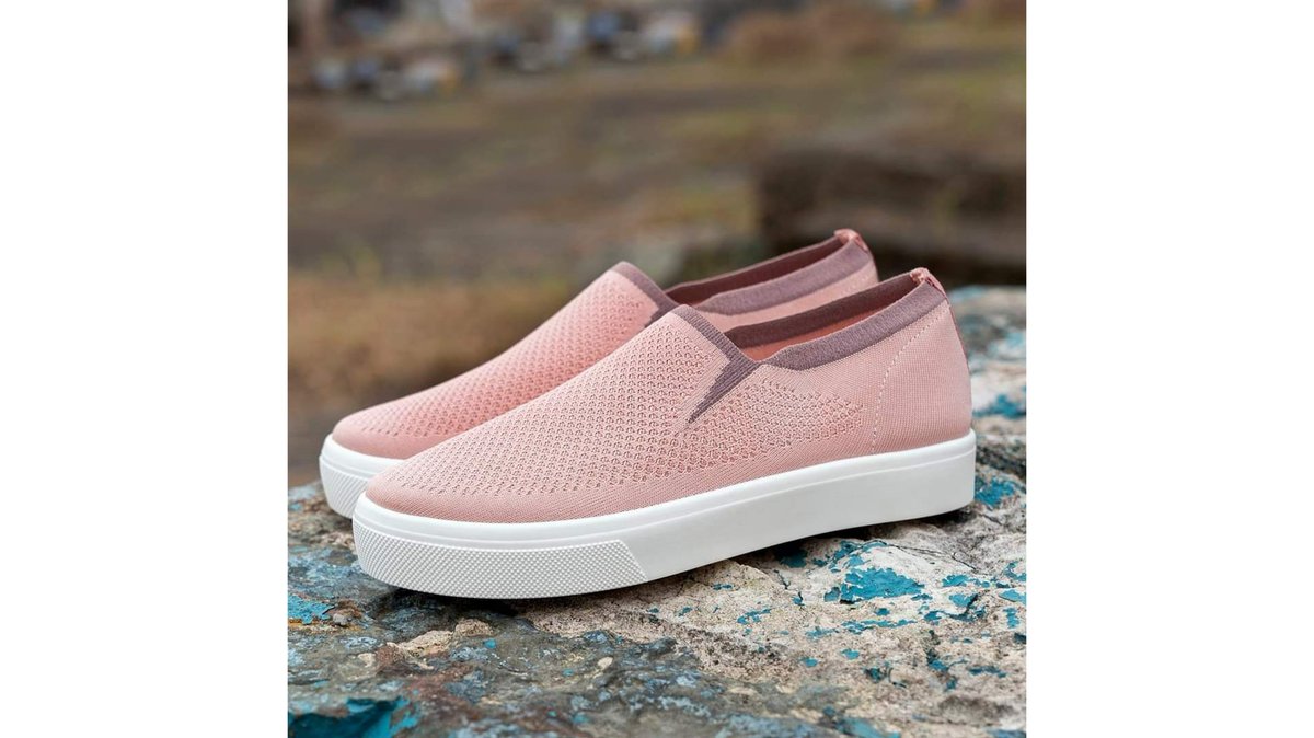 nearest skechers store