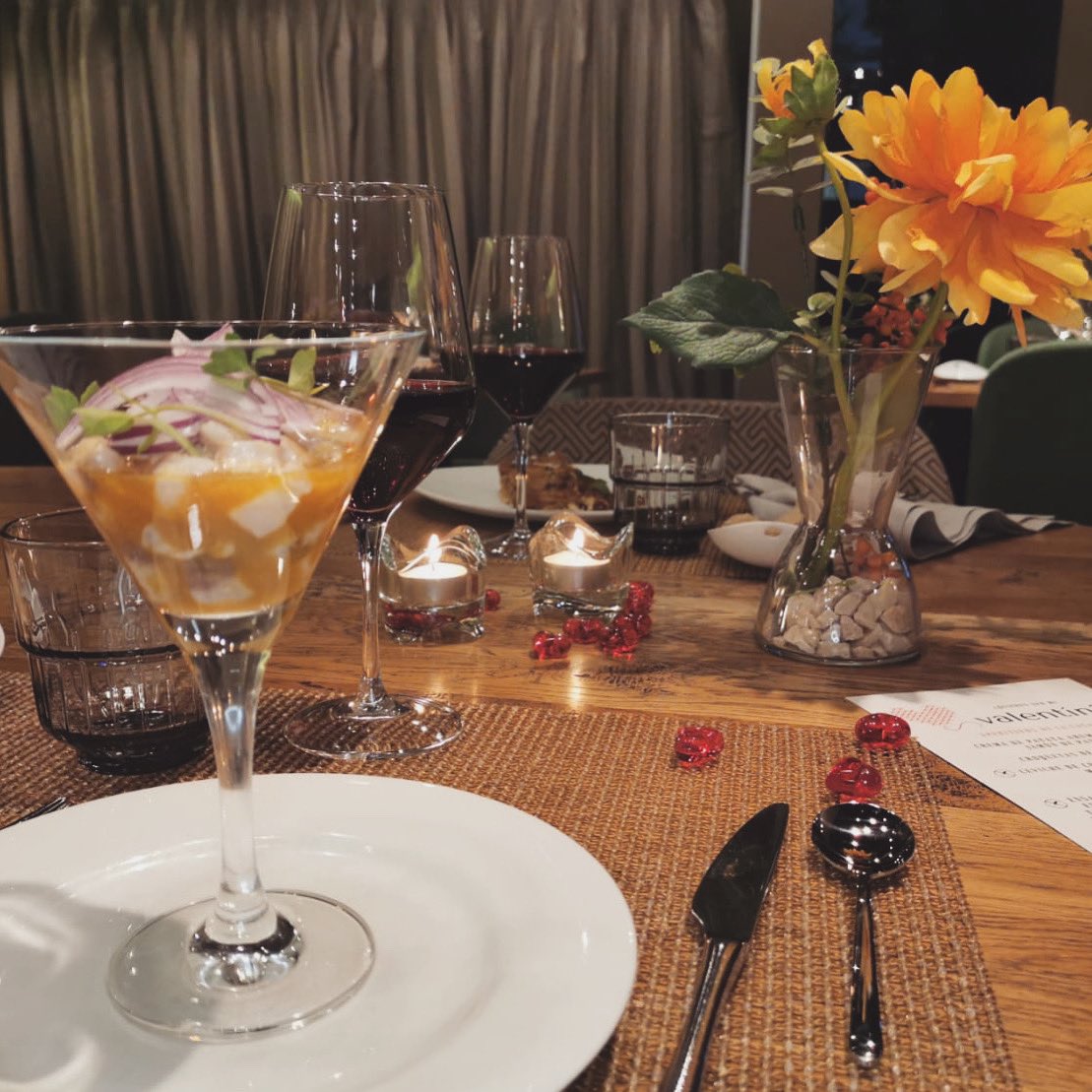 RestaurantSando's tweet photo. Todavía estás a tiempo de reservar tu menú de #SanValentín en el Restaurante Sandó, déjate llevar con una velada de lo más romántica ❤️ https://t.co/8hLlXhFwqb https://t.co/W2NnQror5b