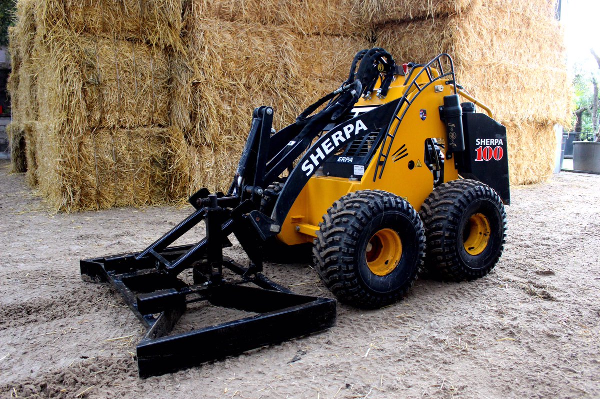 MultioneUk's tweet photo. #Menage levelling the easy way...
SHERPA #MiniLoaders do the hard work, so you don't have to. https://t.co/h8SFbofVQh