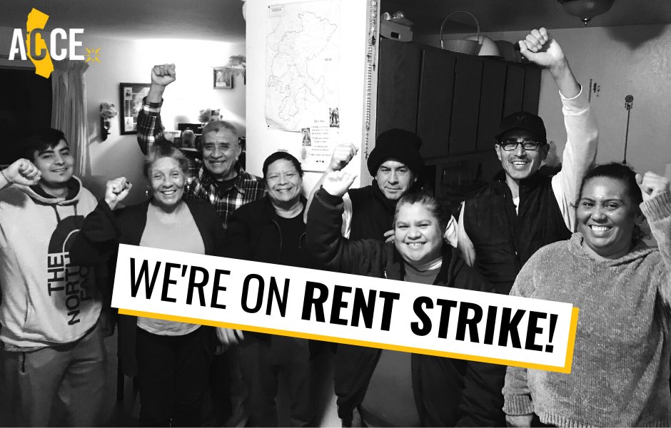 This is POWER.

7 families - nearly 20 tenants - in a 14-unit Fruitvale apartment have been on #RENTSTRIKE for 4 months. 

The families' rents have increased over 200% since they moved in while countless maintenance issues remain unfixed &amp; wages remain stagnant. 

[THREAD 1/ ]