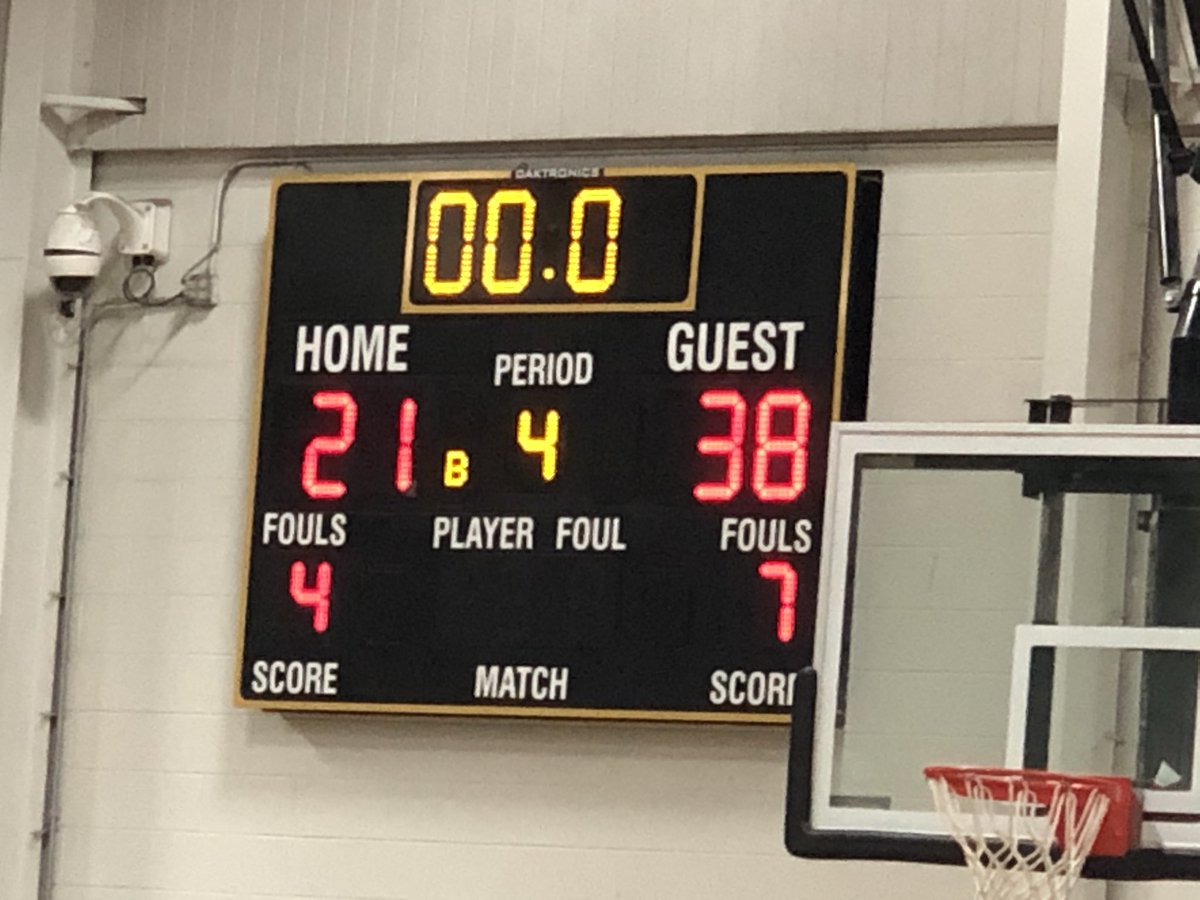 BobcatAP6's tweet photo. Four bobcats are key players on the @MetzMiddle boys JV basketball team!! We love supporting our students in and out of the building!! Awesome win against @MpMiddle! #MayfieldISproud https://t.co/bv2HahKxeS