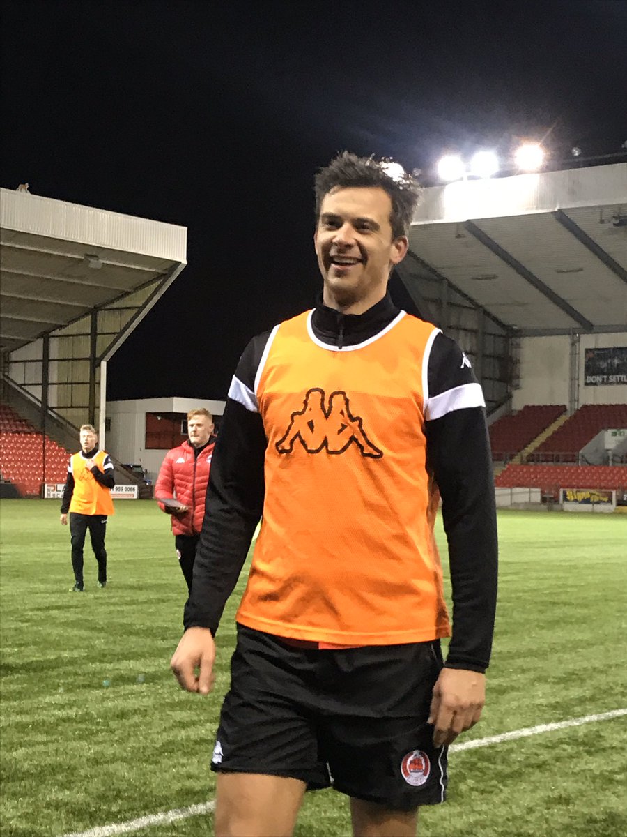 Kristoffer Sindholt Syvertsen (@syvertsenkris) on Twitter photo Det sees etter forsterkninger etter 0-3 tapet mot Celtic. Finnes svaret i
<a href="/RRuberg/">Sondre Ruberg</a> og <a href="/expressfotball/">IL Express Fotball</a>? <a href="/paaballpodkast/">På Ball</a> <a href="/agderposten/">Agderposten</a> Det sees etter forsterkninger etter 0-3 tapet mot Celtic. Finnes svaret i
<a href="/RRuberg/">Sondre Ruberg</a> og <a href="/expressfotball/">IL Express Fotball</a>? <a href="/paaballpodkast/">På Ball</a> <a href="/agderposten/">Agderposten</a>