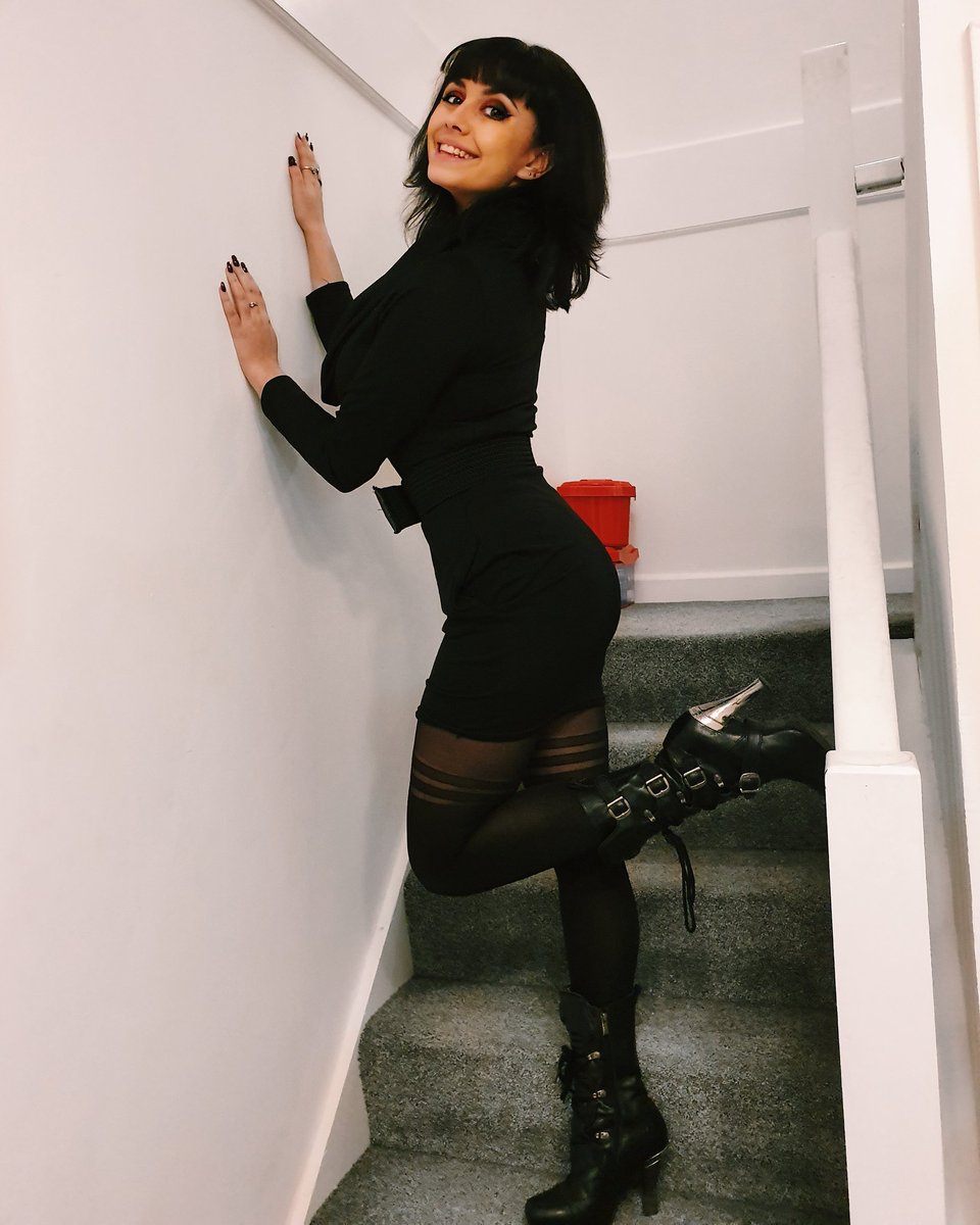 Xola bilan jinsiy aloqa, talaba qizlar, porno tomosha qilish, xola leggingsda onanizm