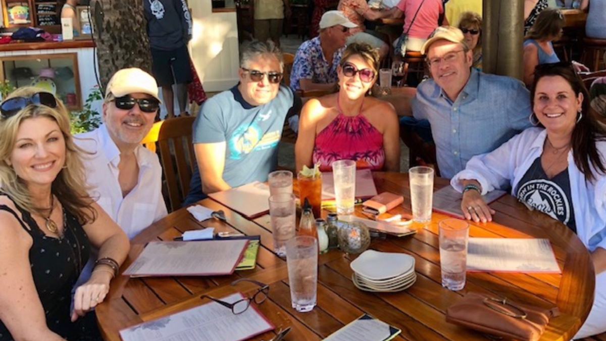 I_D_Official's tweet photo. Tracey and Richard having lunch with friends Alejandro, Karen, Jordan, and Lori during their trip to Maui.
Watch Intelligent Disclosure most Tuesday nights #Live from YouTube!
🍹 https://t.co/viPDDhP6yR
#Maui #Dolanite #Disclosure #LiveChat https://t.co/iszh77IYZ5
