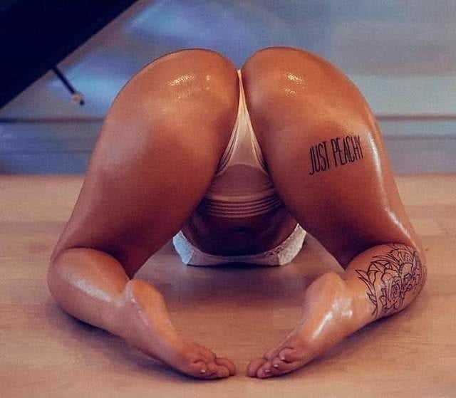 #oiled #ass #ebonyass #oiledass