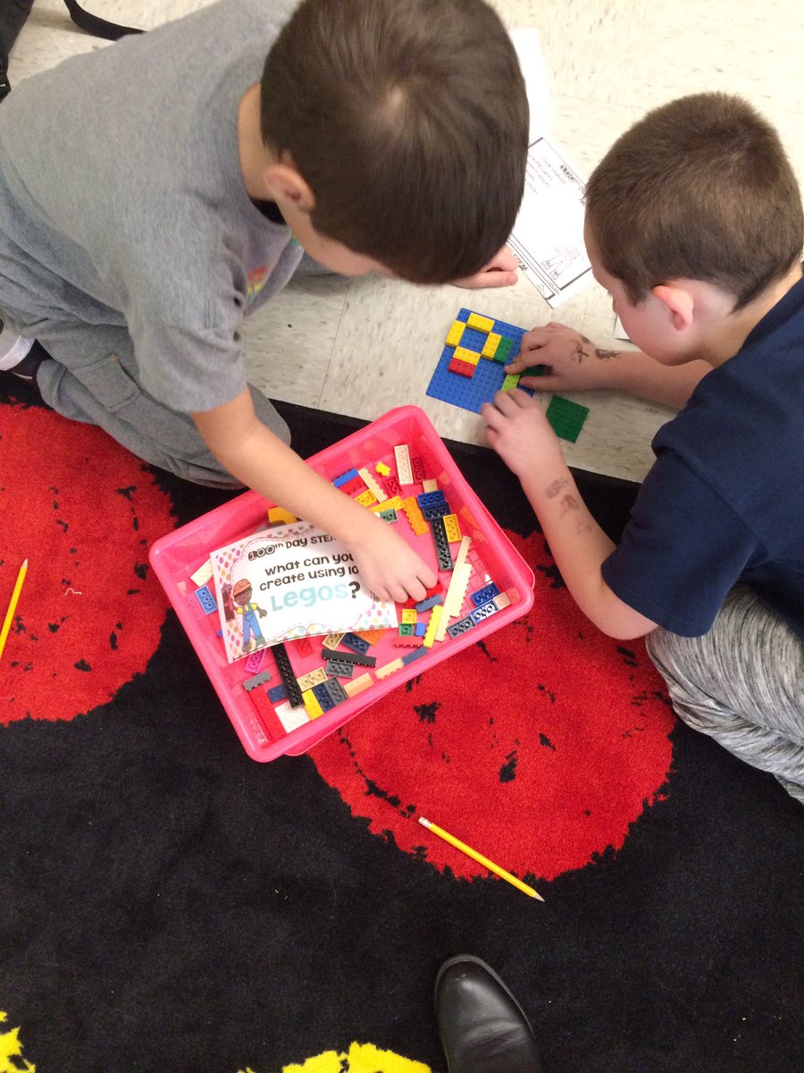 jwhite8137's tweet photo. 100th DaY STEM in 2nd. https://t.co/rppIRGjIZV