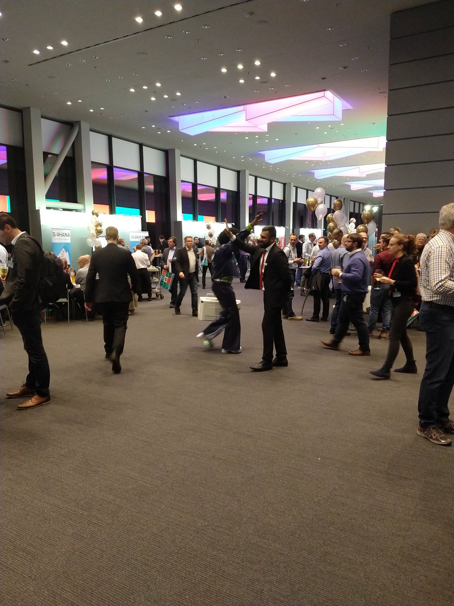 EMTedronai's tweet photo. #DSAGTT20 I request the highest of fives! https://t.co/kaT03LXKAV