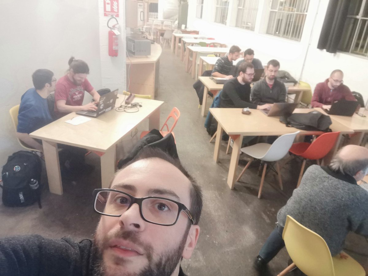 Tinux80's tweet image. At #CodingGym Torino 💪
having fun solving problems 🧠 and writing #Algorithms 😎
Cc @coding_gym
#Coding #DevLife