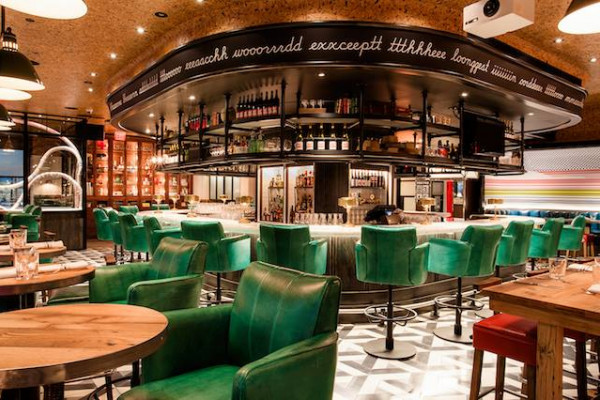 LCDDIRECTORON's tweet photo. Looking forward to our second social event of 2020 tonight at the popular #DrakeOneFifty in the Financial District. #FebruarySocial #InServiceThroughFriendship https://t.co/qmY5KbigpG